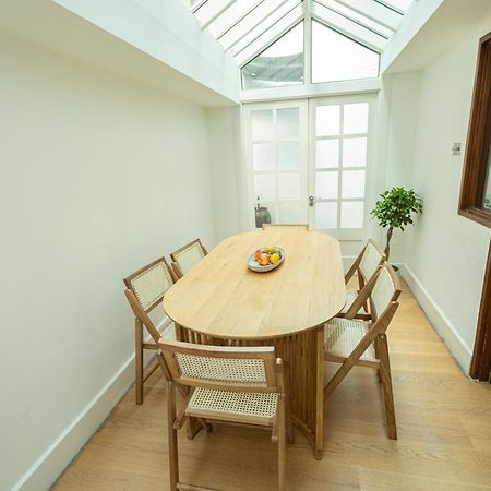 2Bedroom Gem In The Heart Of Kensington London Ngoại thất bức ảnh