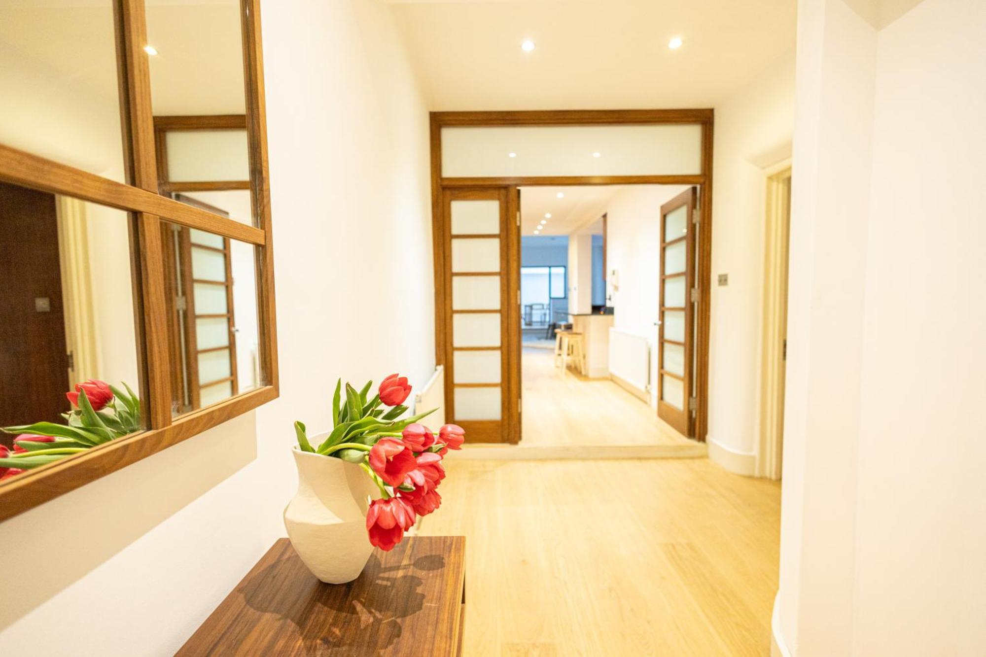 2Bedroom Gem In The Heart Of Kensington London Ngoại thất bức ảnh