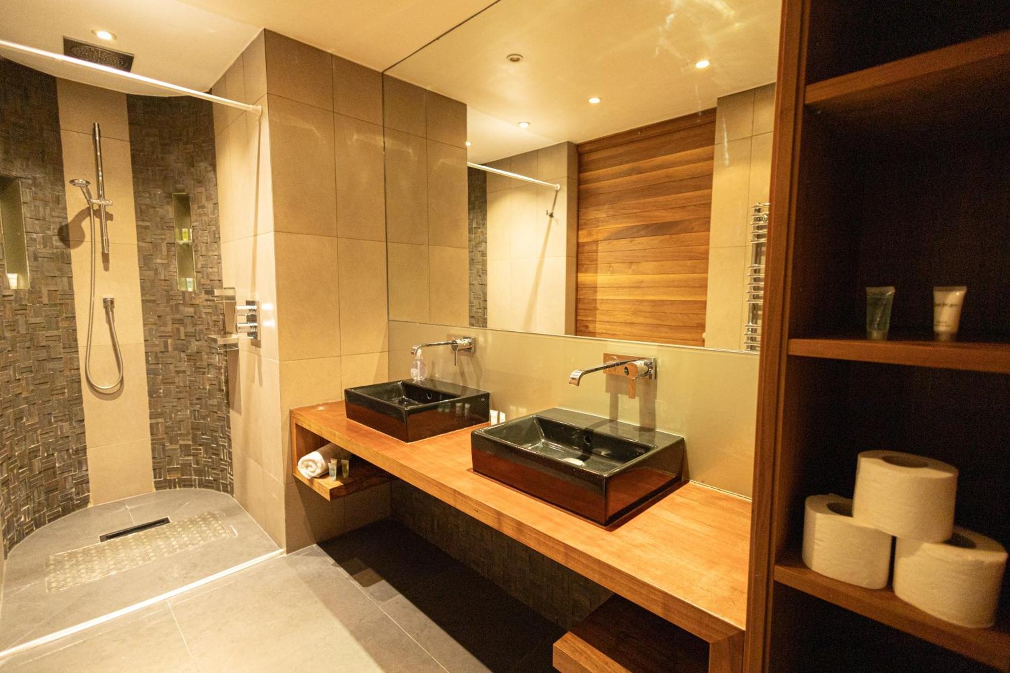 2Bedroom Gem In The Heart Of Kensington London Ngoại thất bức ảnh